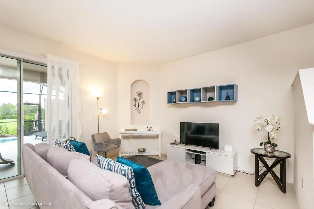 Villa 4722 Terrasonesta Drive Davenport