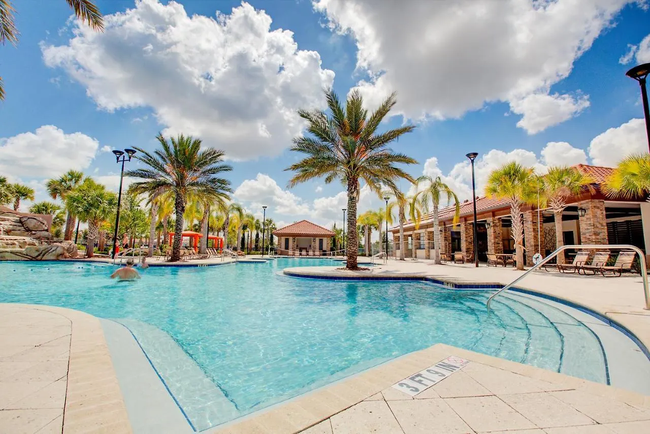 Villa 4722 Terrasonesta Drive Davenport