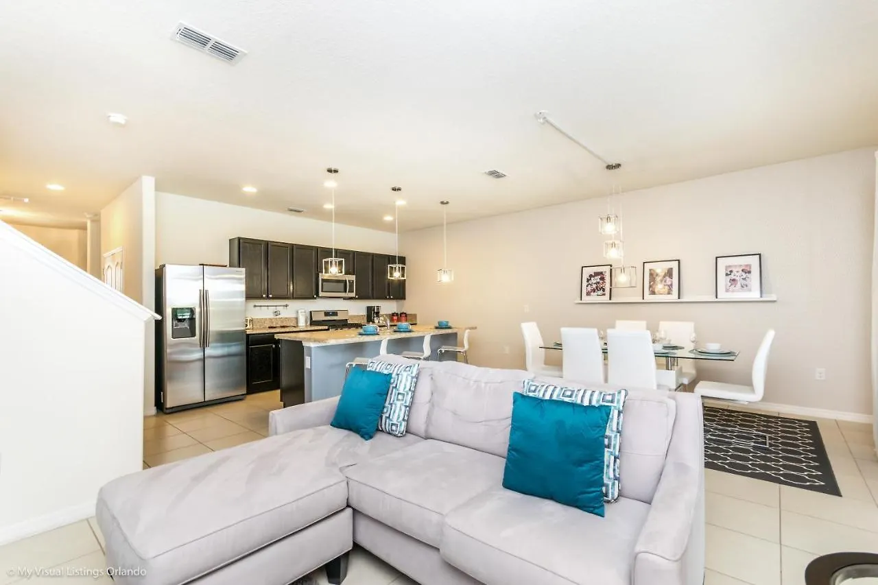 Villa 4722 Terrasonesta Drive Davenport