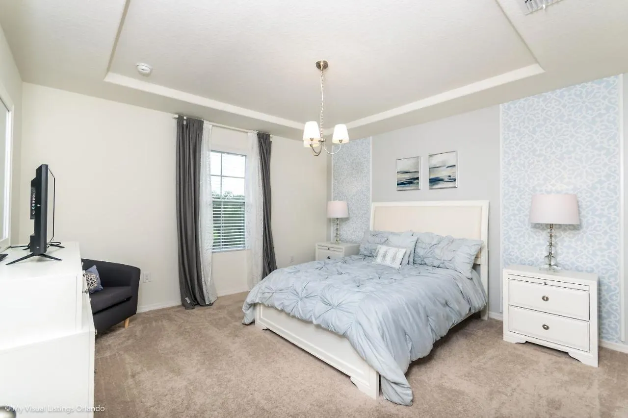 Willa 4722 Terrasonesta Drive Davenport